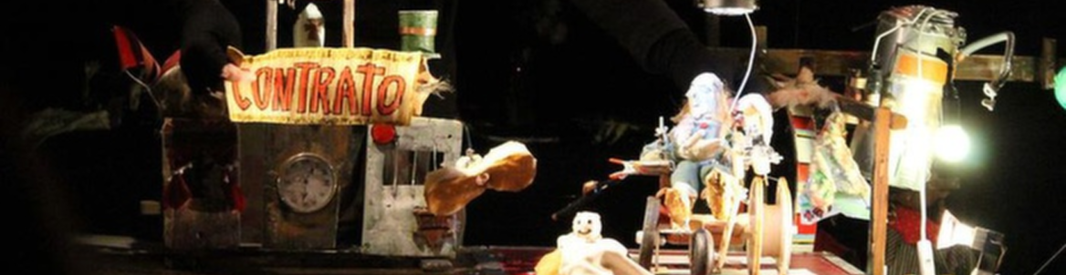Грязное крылышко / Puppets Company, Чили